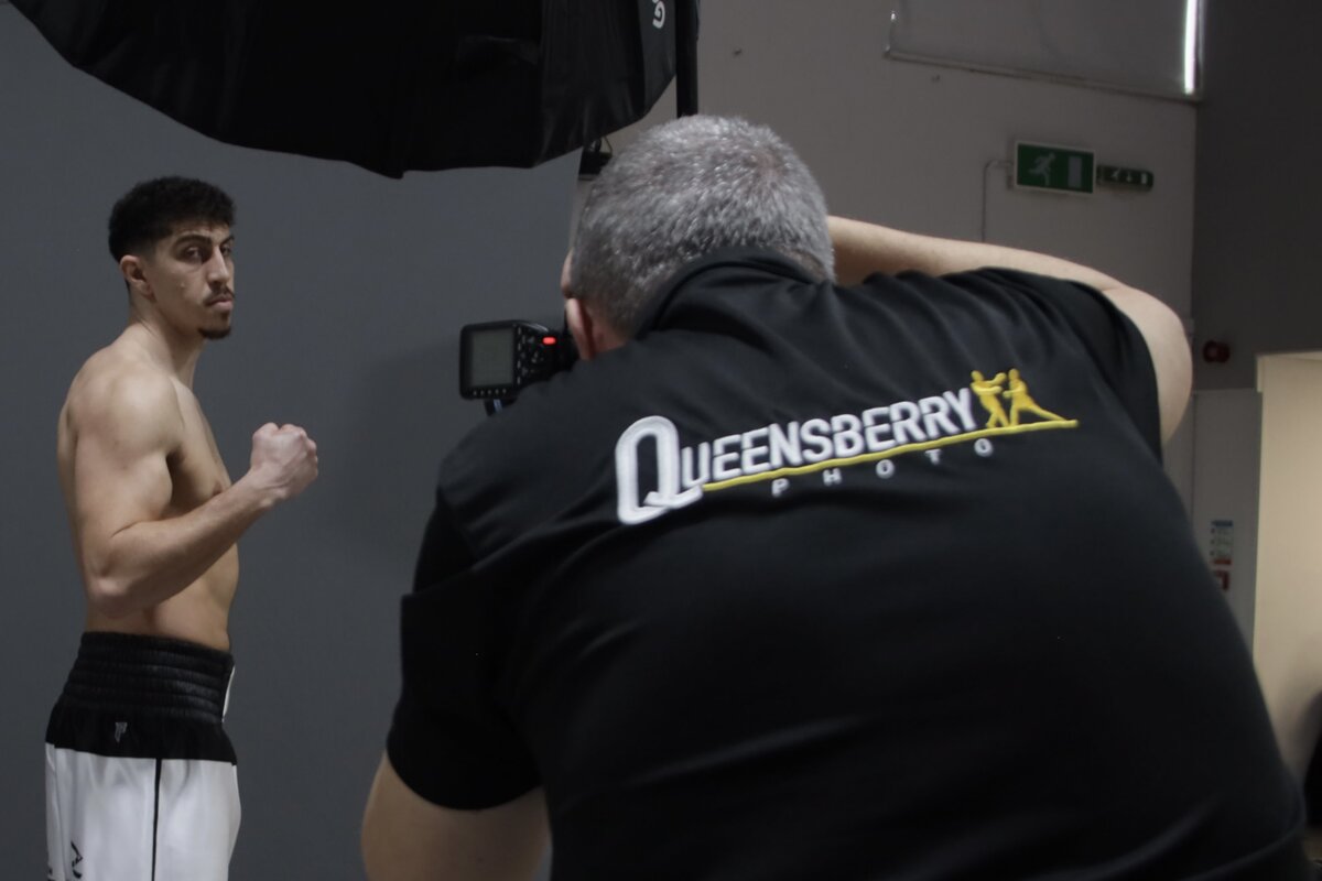 Professional boxing match - Image 21